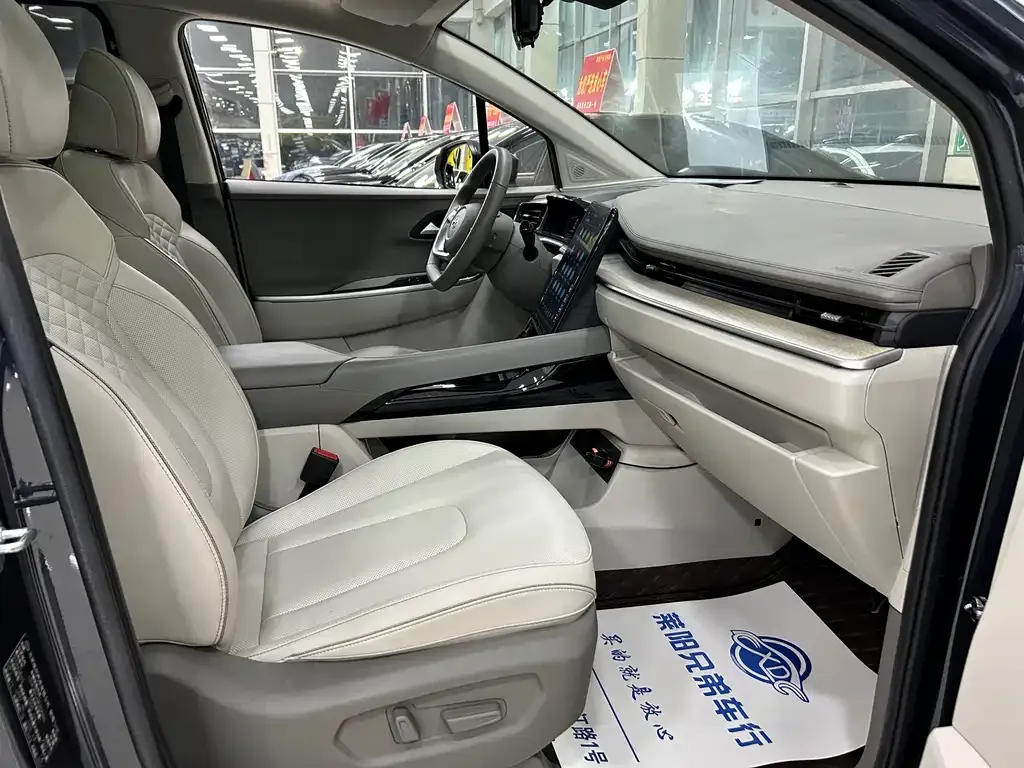 Hyundai Custo — фото 8