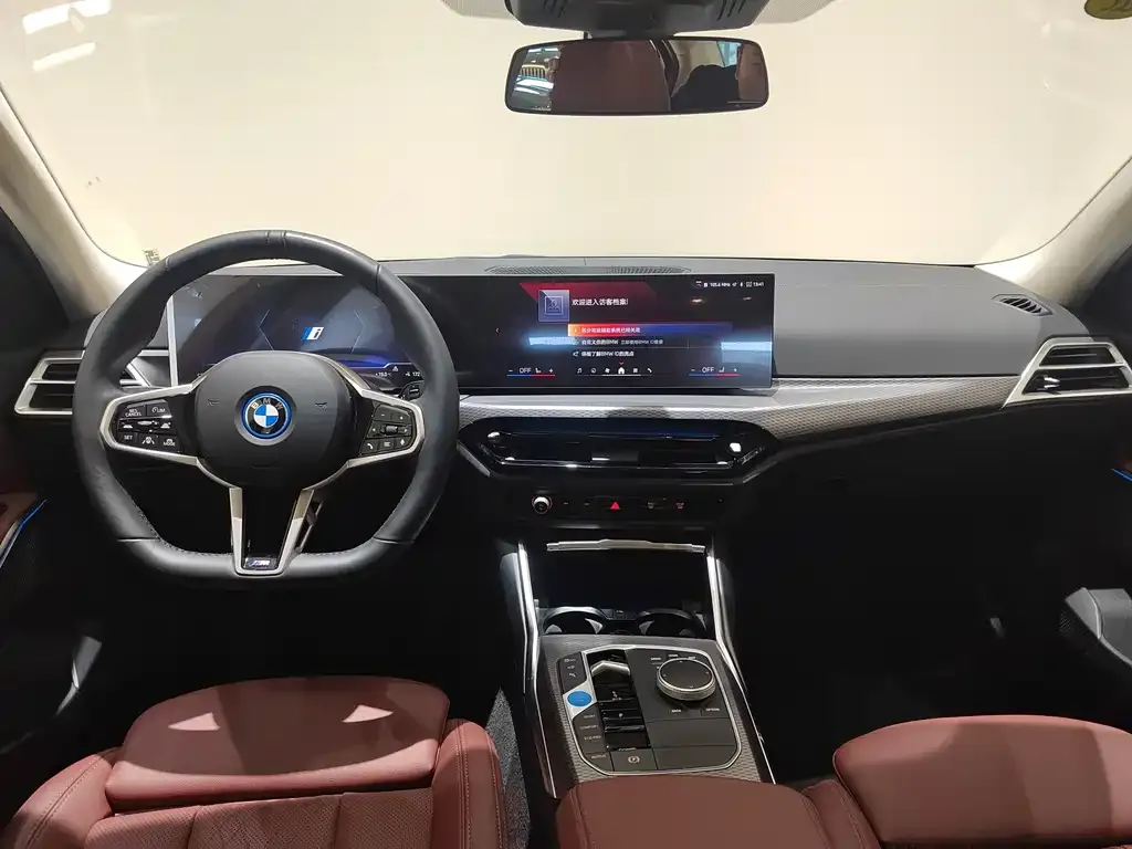 BMW i3 — фото 7