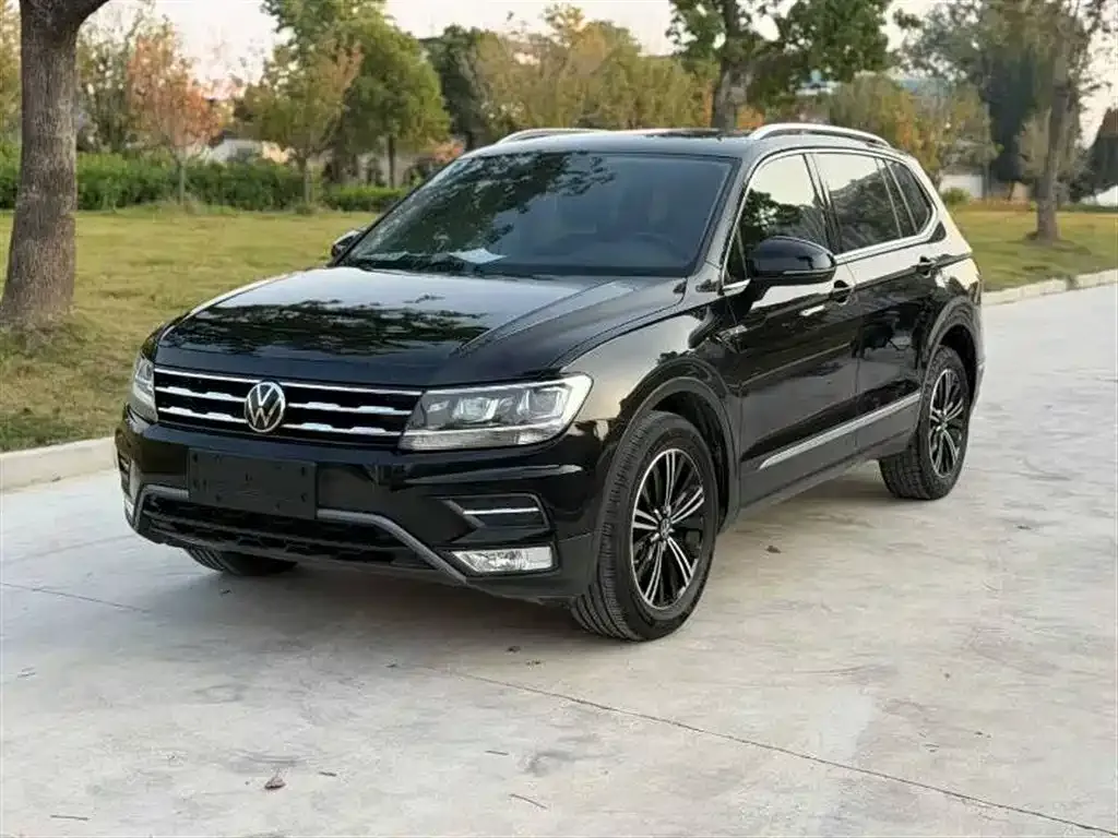 Volkswagen Tiguan L — фото 2