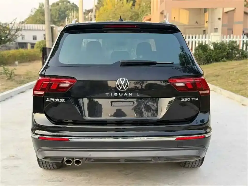 Volkswagen Tiguan L — фото 9
