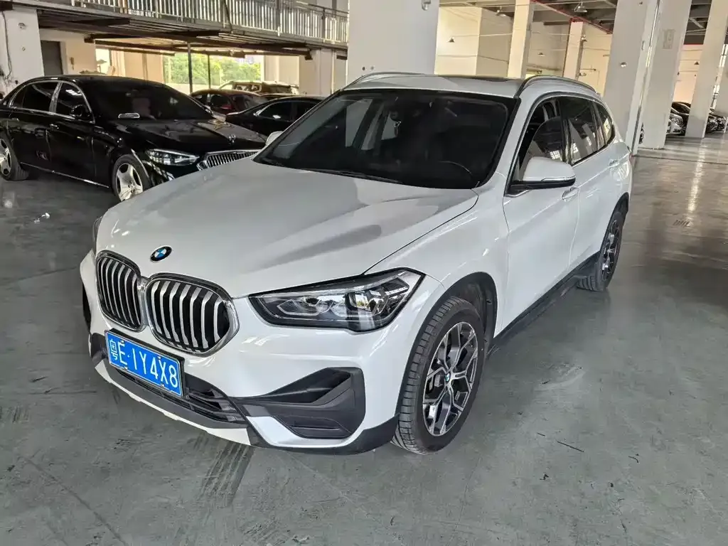 BMW X1 — фото 1