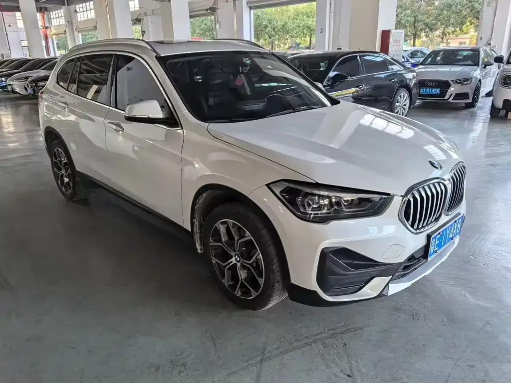 BMW X1 — фото 2