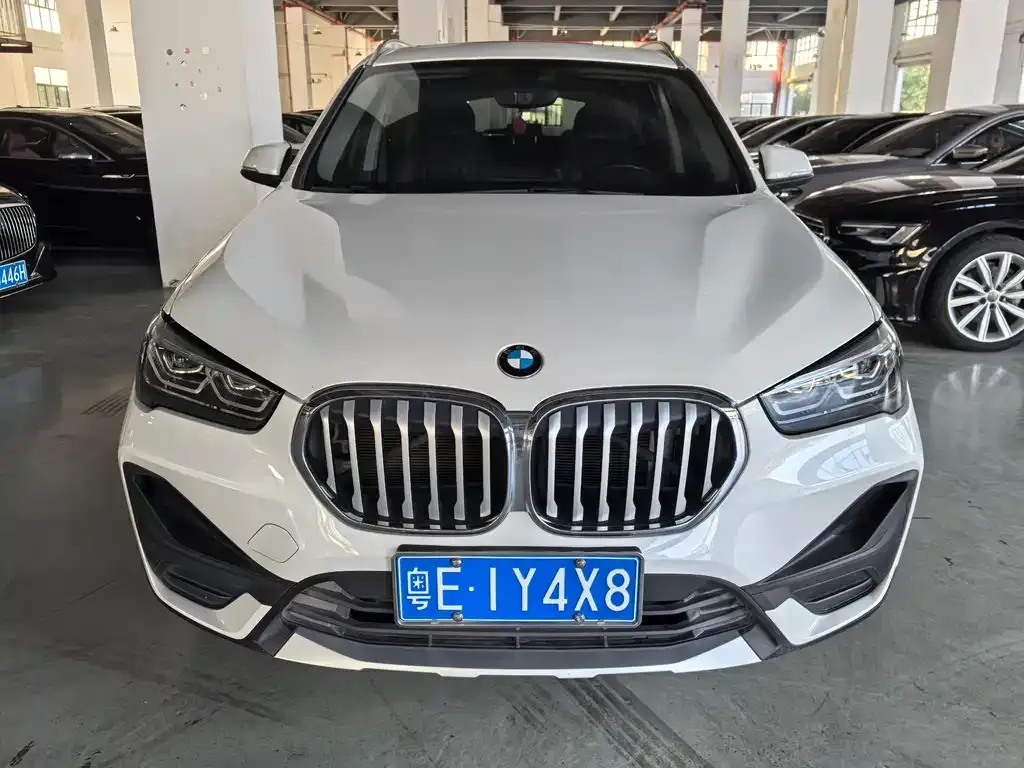 BMW X1 — фото 5