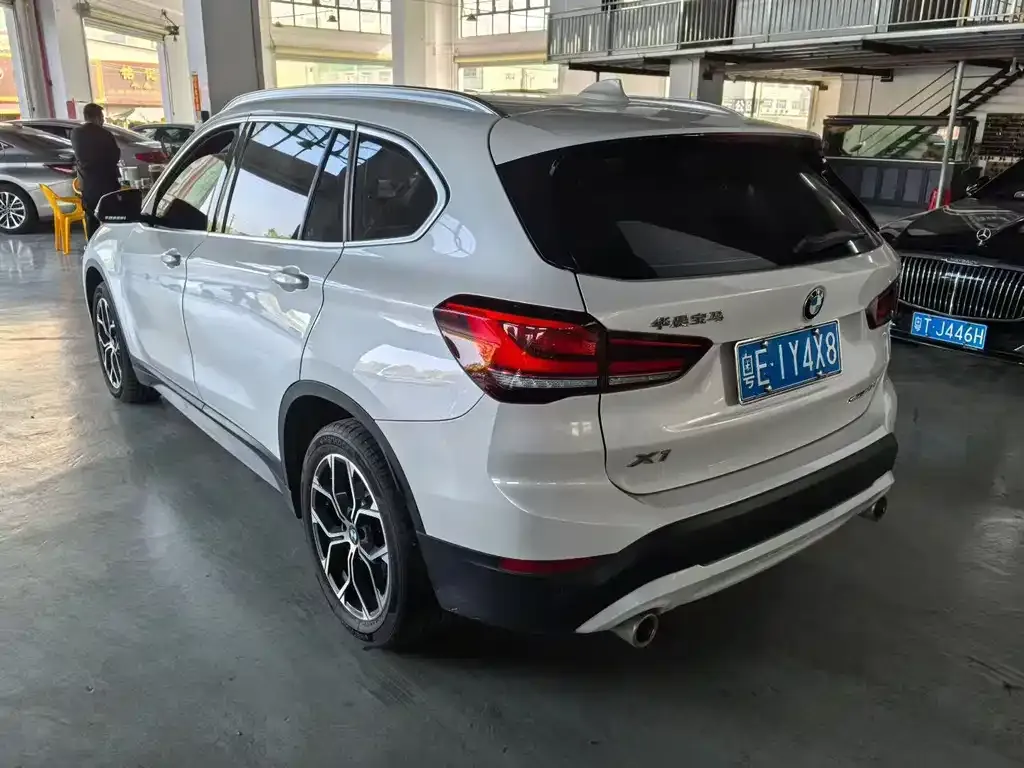 BMW X1 — фото 6