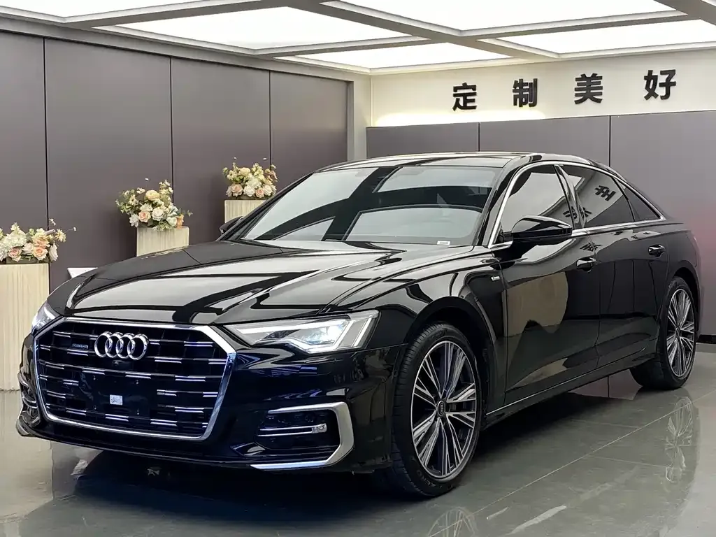 Audi A6L — фото 1
