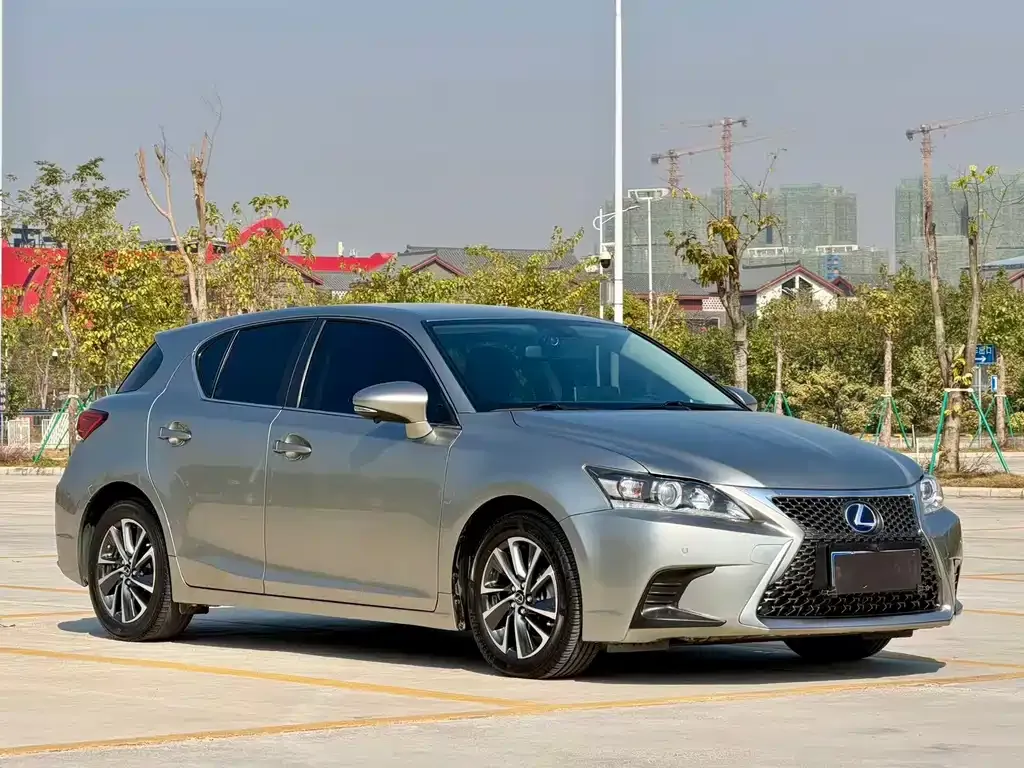 Lexus CT — фото 4