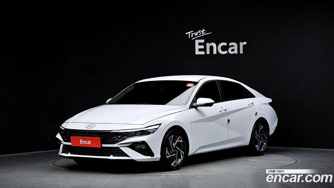 Hyundai AVANTE — фото 1