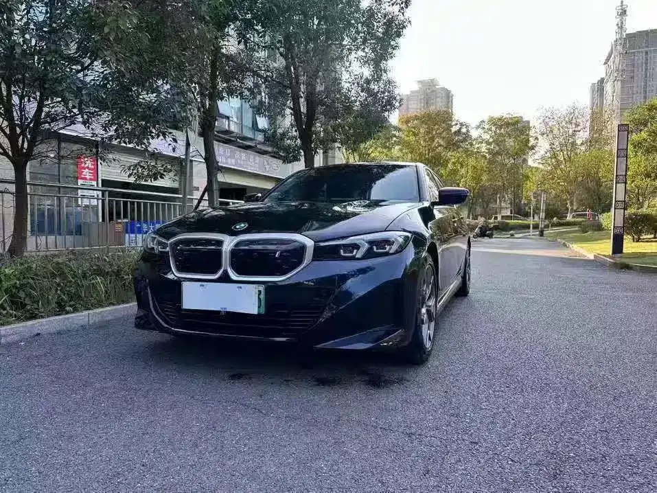 BMW i3 — фото 1