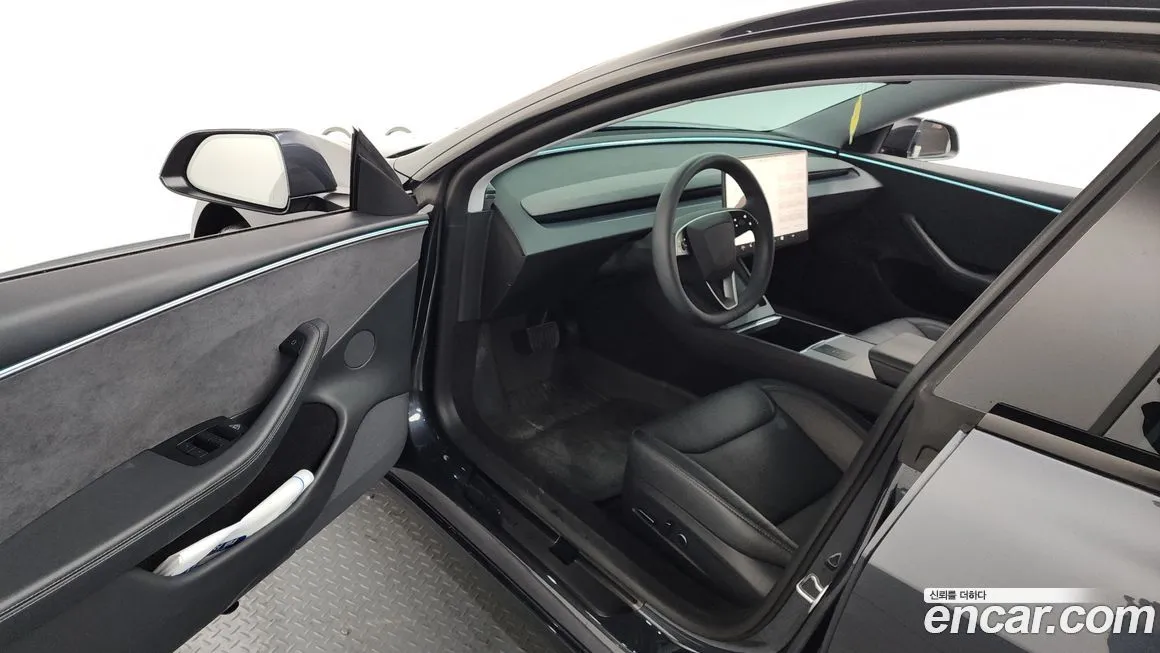 Tesla Model 3 — фото 10