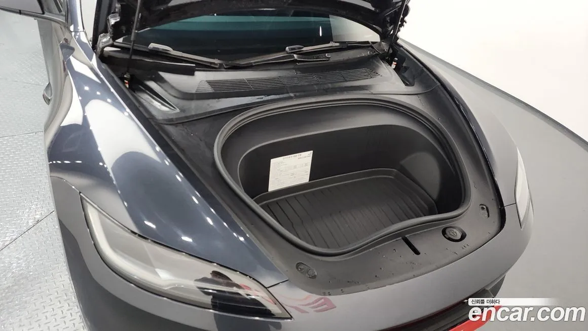 Tesla Model 3 — фото 7