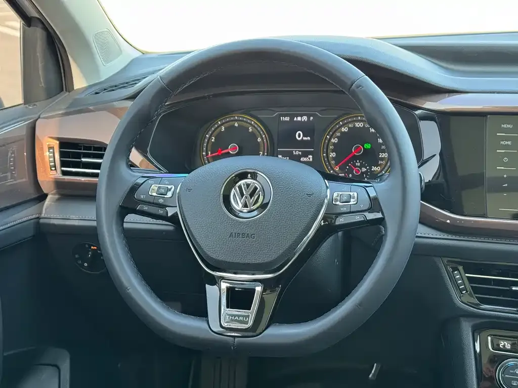 Volkswagen Tharu — фото 8