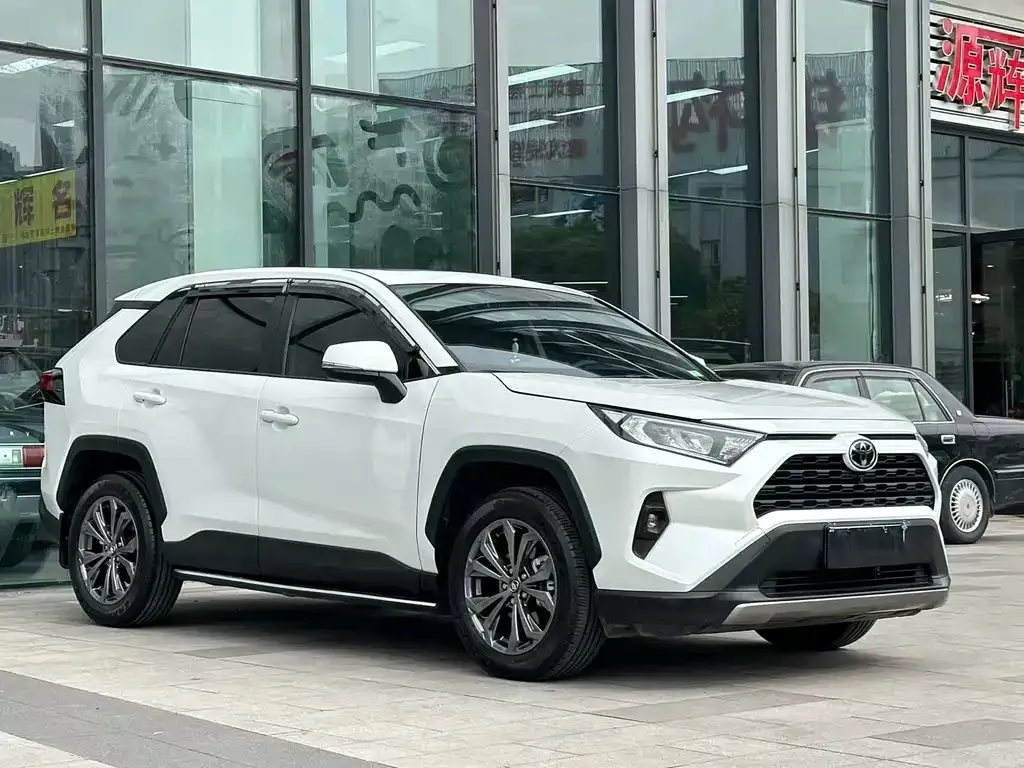 Toyota RAV4 — фото 4