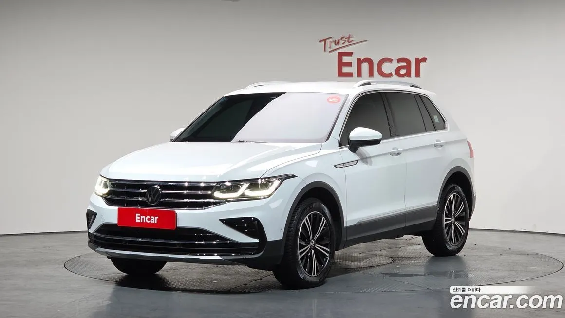 Volkswagen Tiguan — фото 1