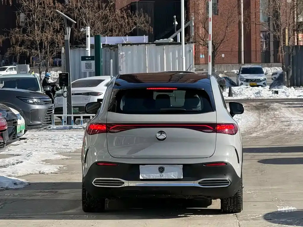 Mercedes-Benz EQE SUV — фото 2