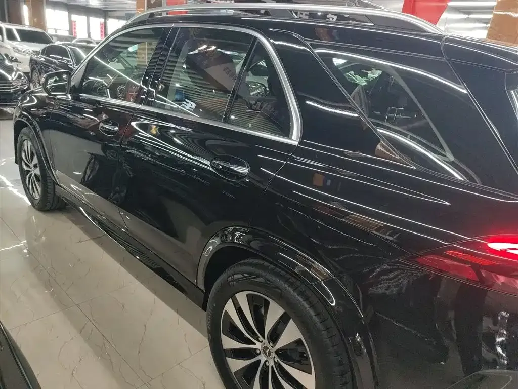 Mercedes-Benz GLE — фото 10