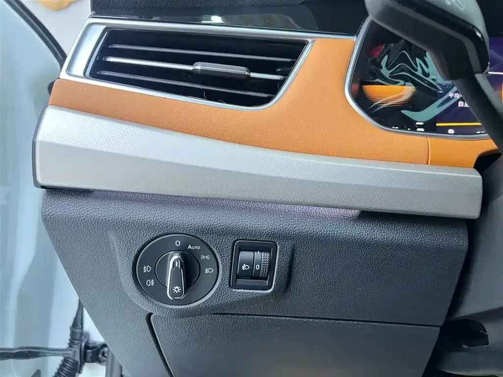 Volkswagen Bora — фото 3