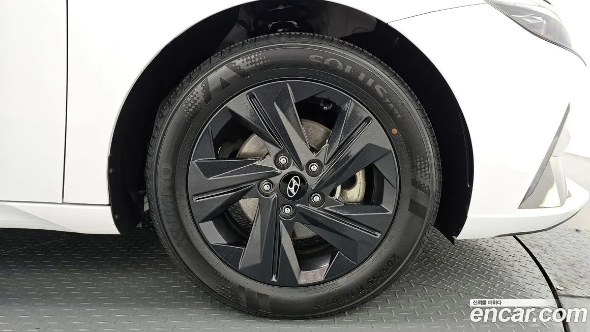 Hyundai AVANTE — фото 4