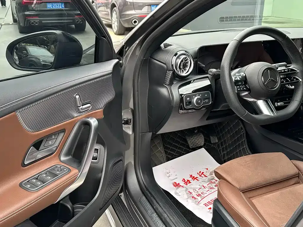 Mercedes-Benz A-Class — фото 10