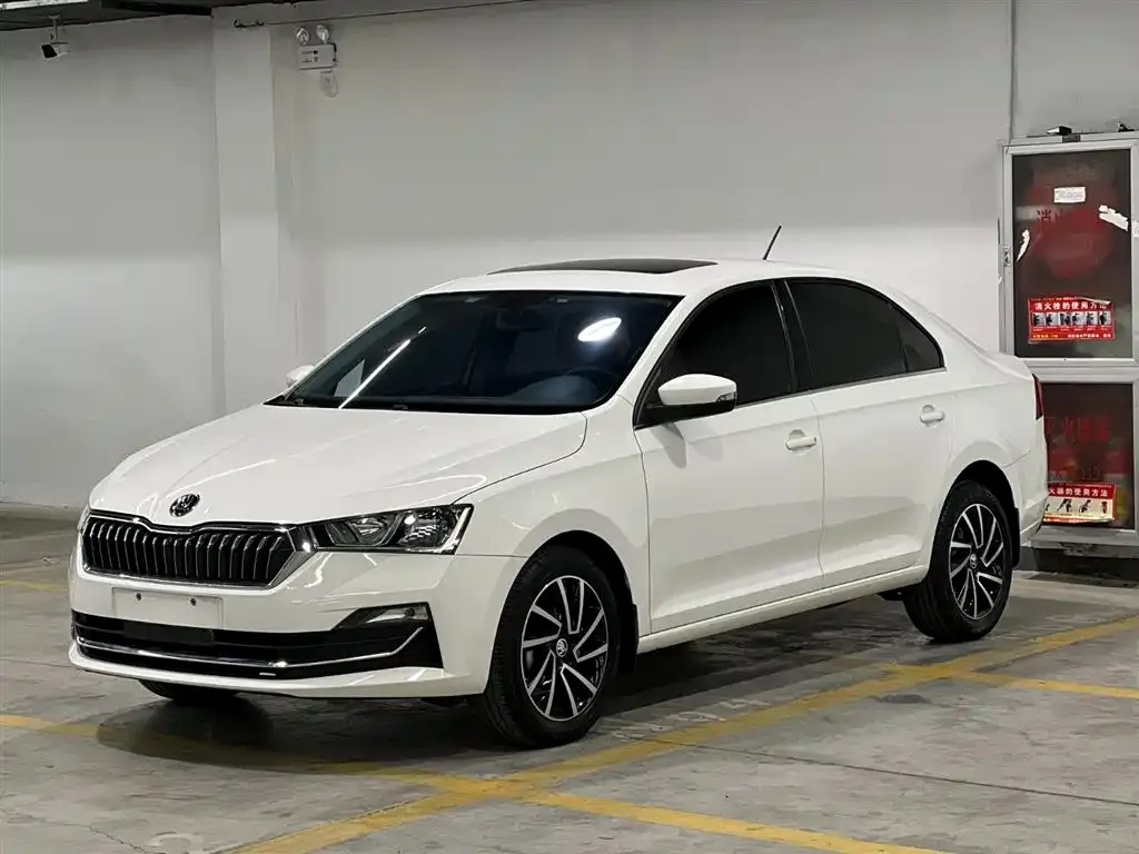 Skoda Rapid — фото 1