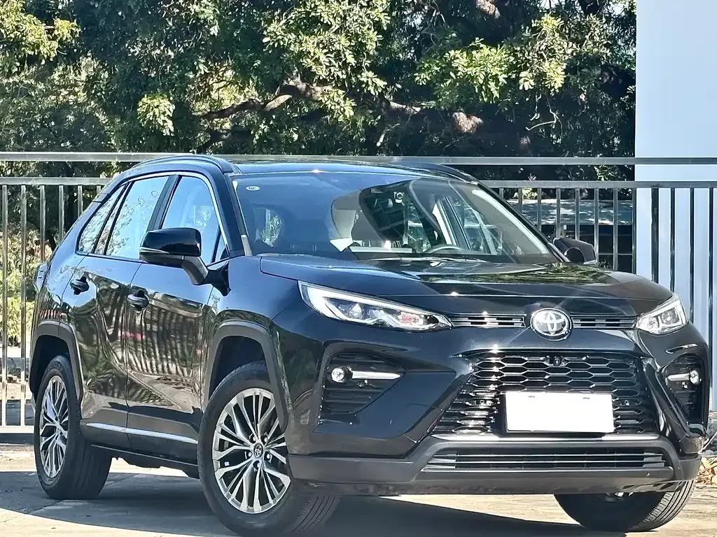 Toyota Wildlander — фото 10