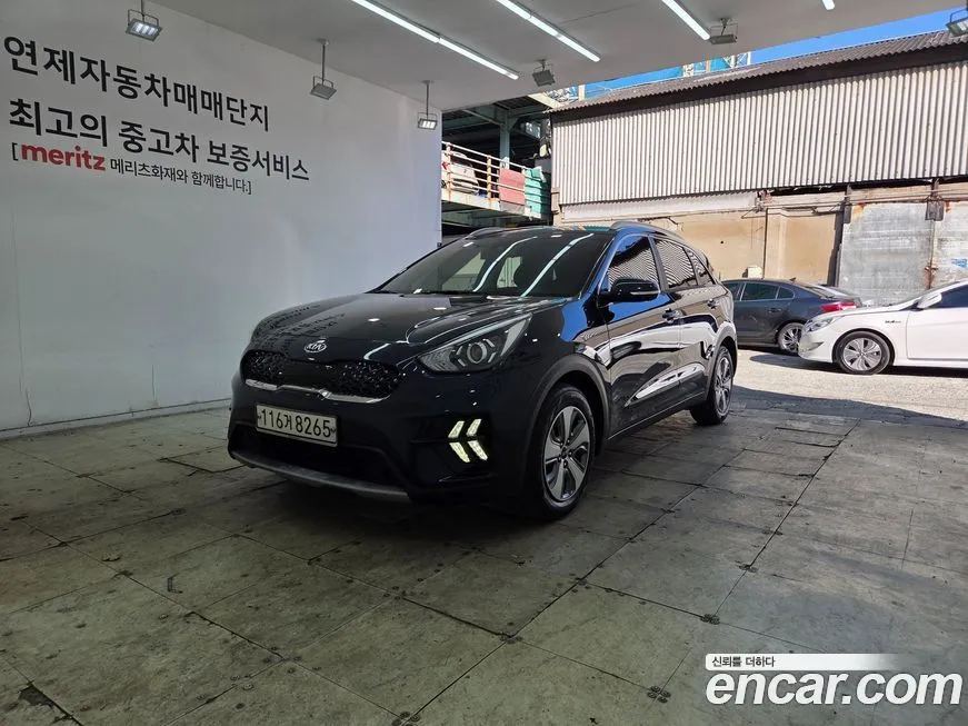 Kia Niro — фото 1