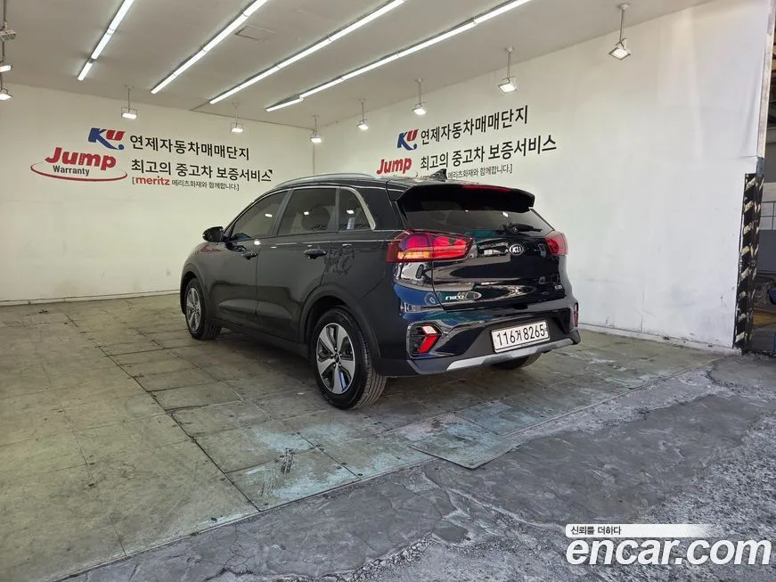 Kia Niro — фото 10
