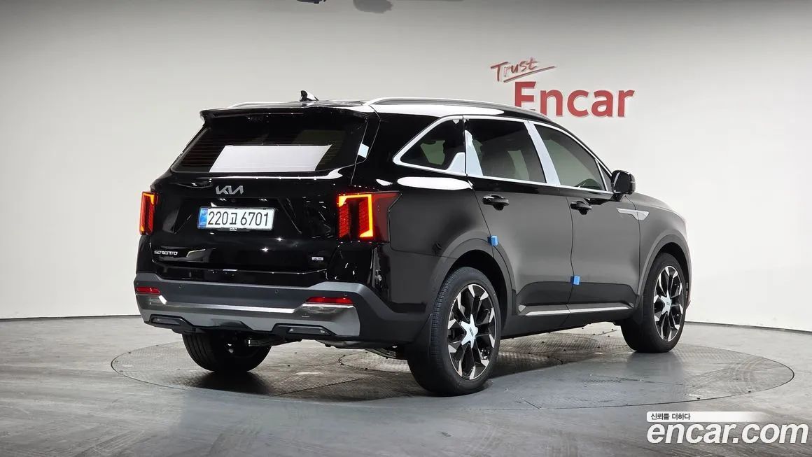 Kia Sorento — фото 6