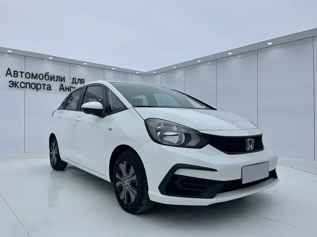 Honda Fit — фото 1