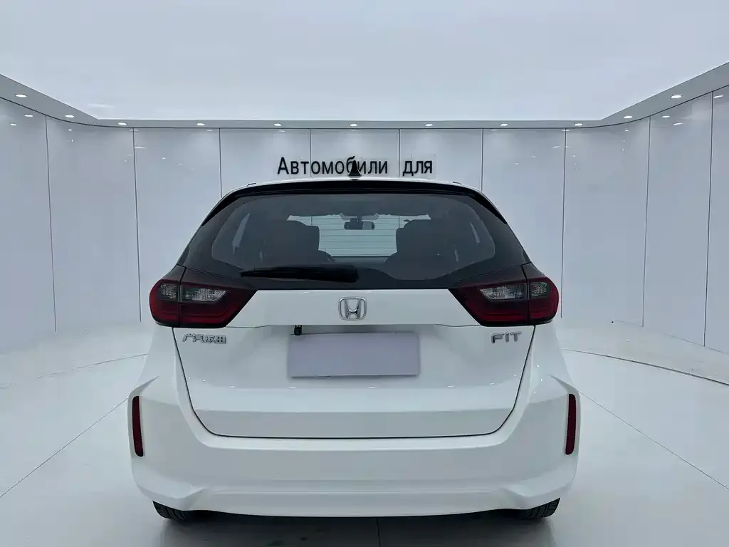 Honda Fit — фото 3