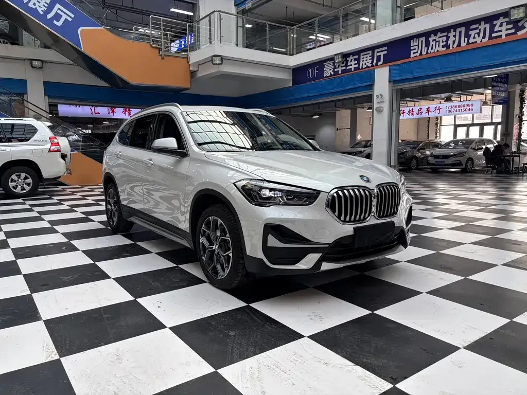 BMW X1 — фото 5