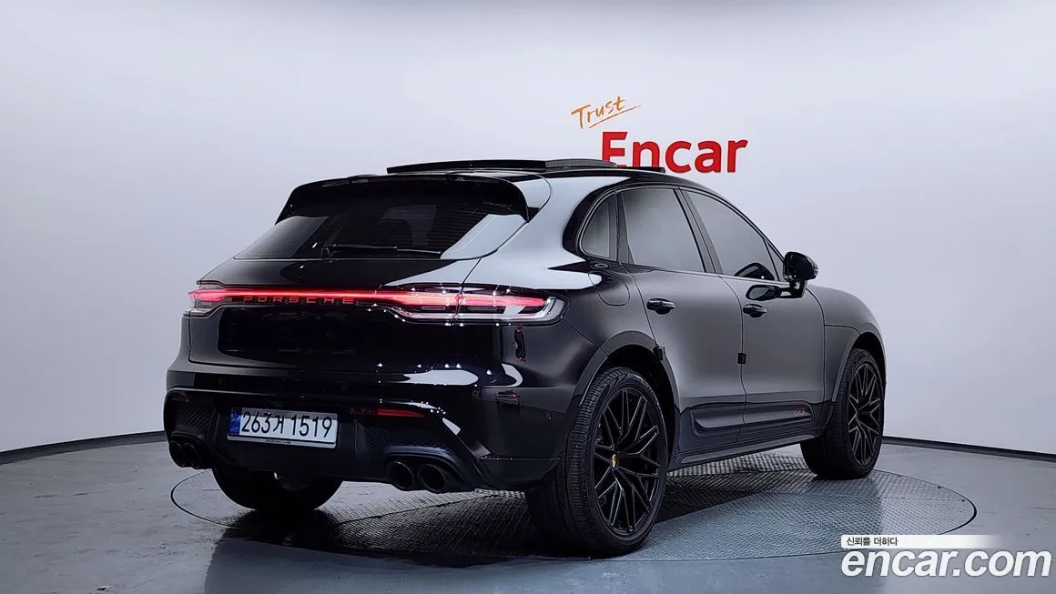 Porsche Macan — фото 6