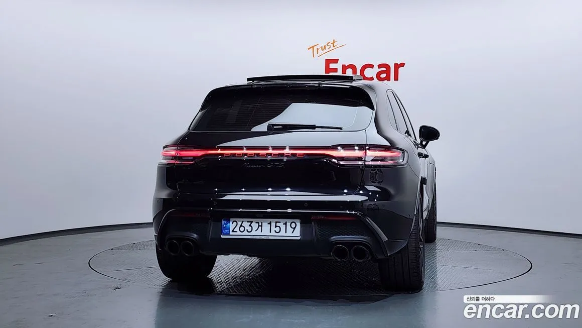 Porsche Macan — фото 9