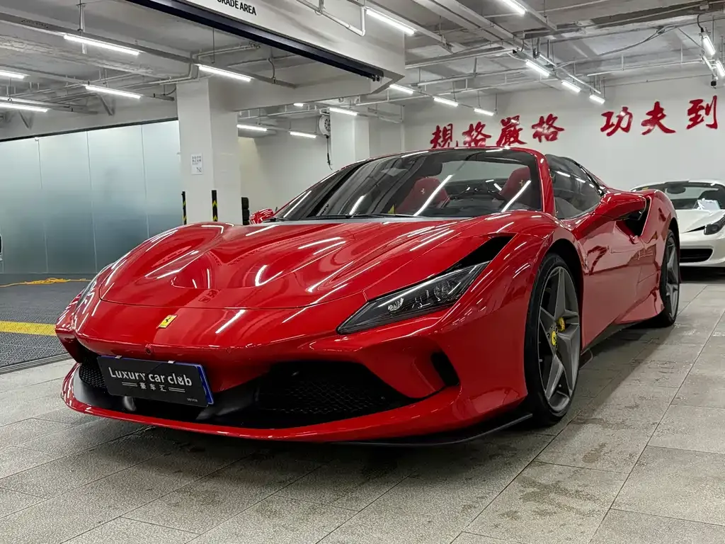 Ferrari F8 — фото 1