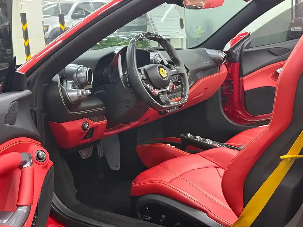 Ferrari F8 — фото 6