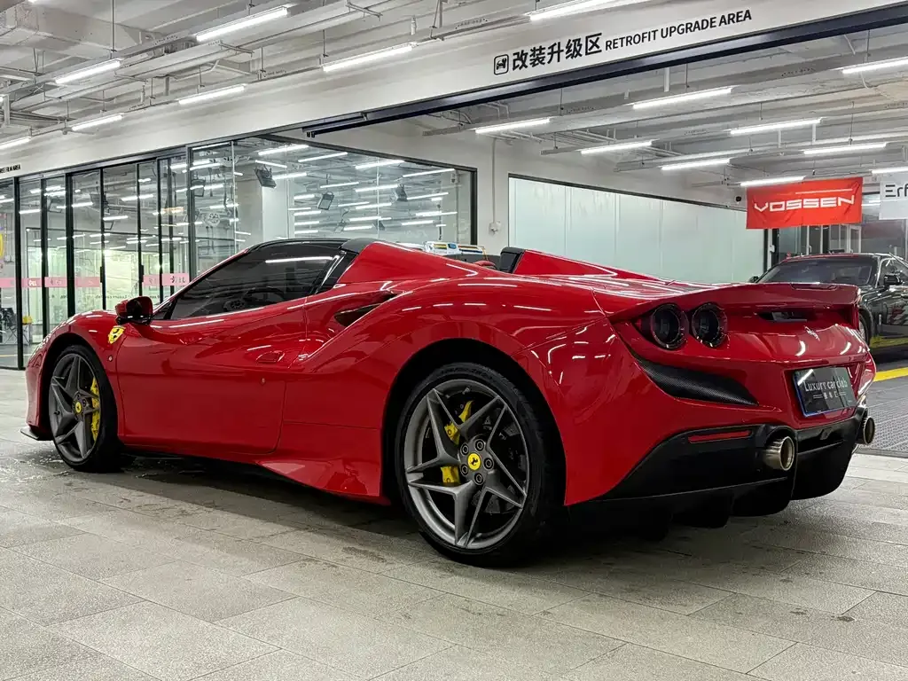 Ferrari F8 — фото 8