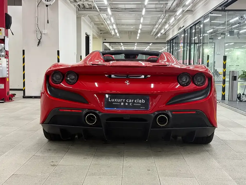 Ferrari F8 — фото 4