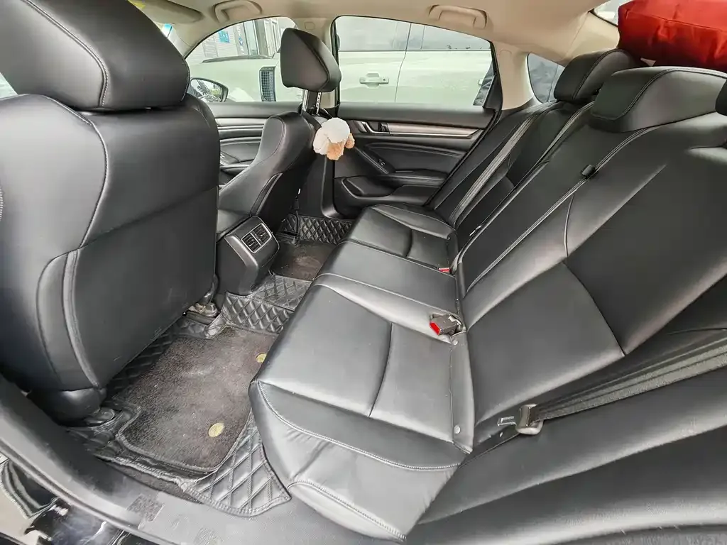 Honda Accord — фото 2