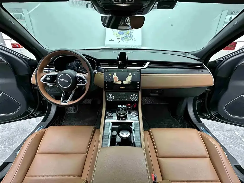 Jaguar XFL — фото 10