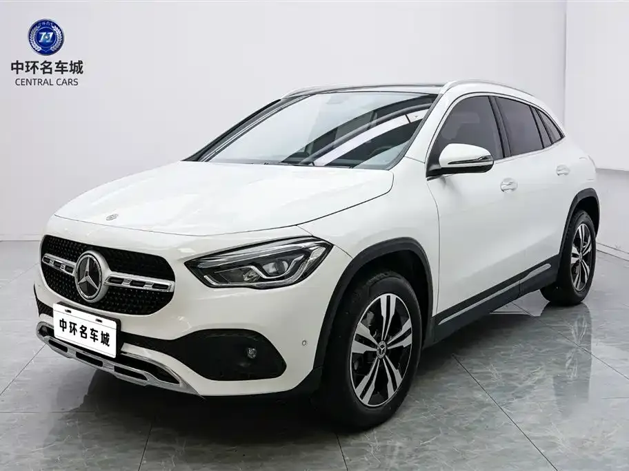 Mercedes-Benz GLA — фото 1