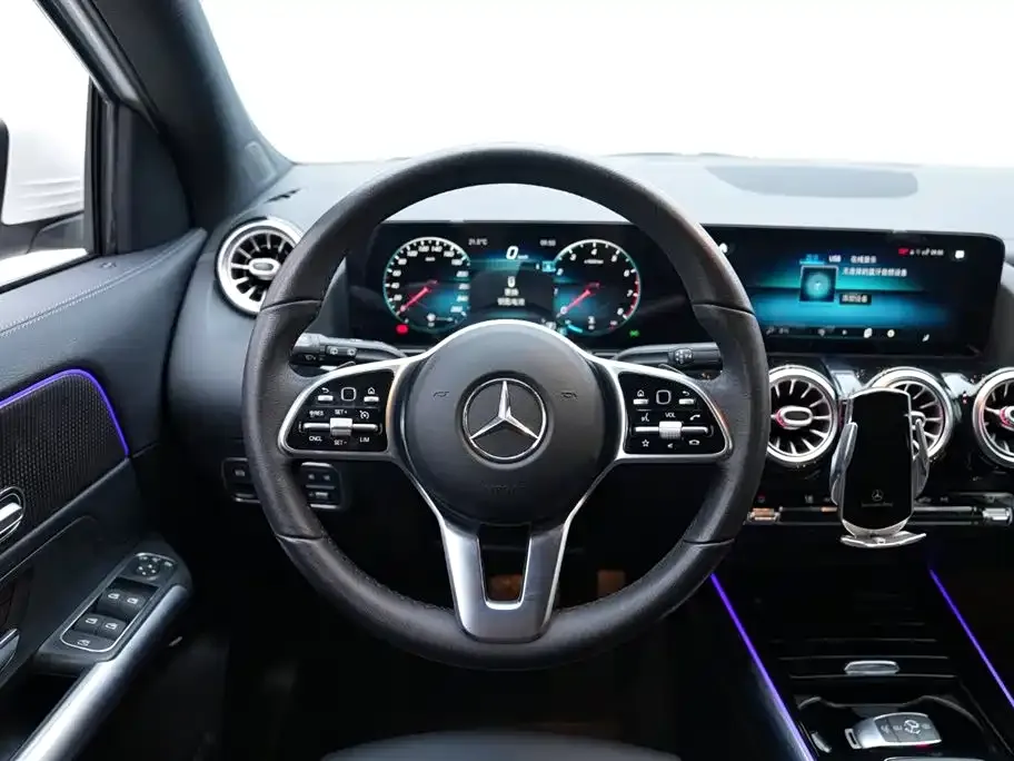 Mercedes-Benz GLA — фото 9