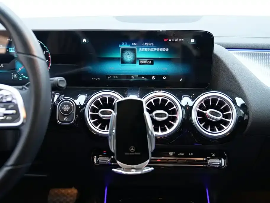 Mercedes-Benz GLA — фото 8