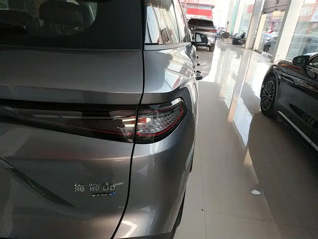 BYD Seal 05 DM-i — фото 10