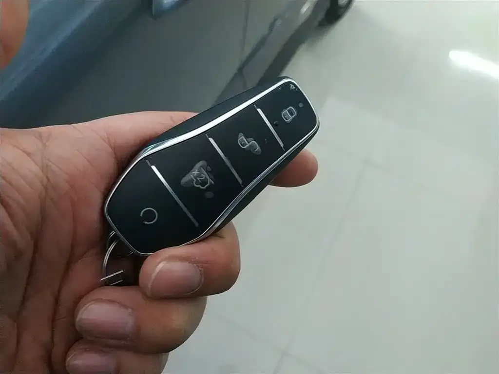 BYD Seal 05 DM-i — фото 4