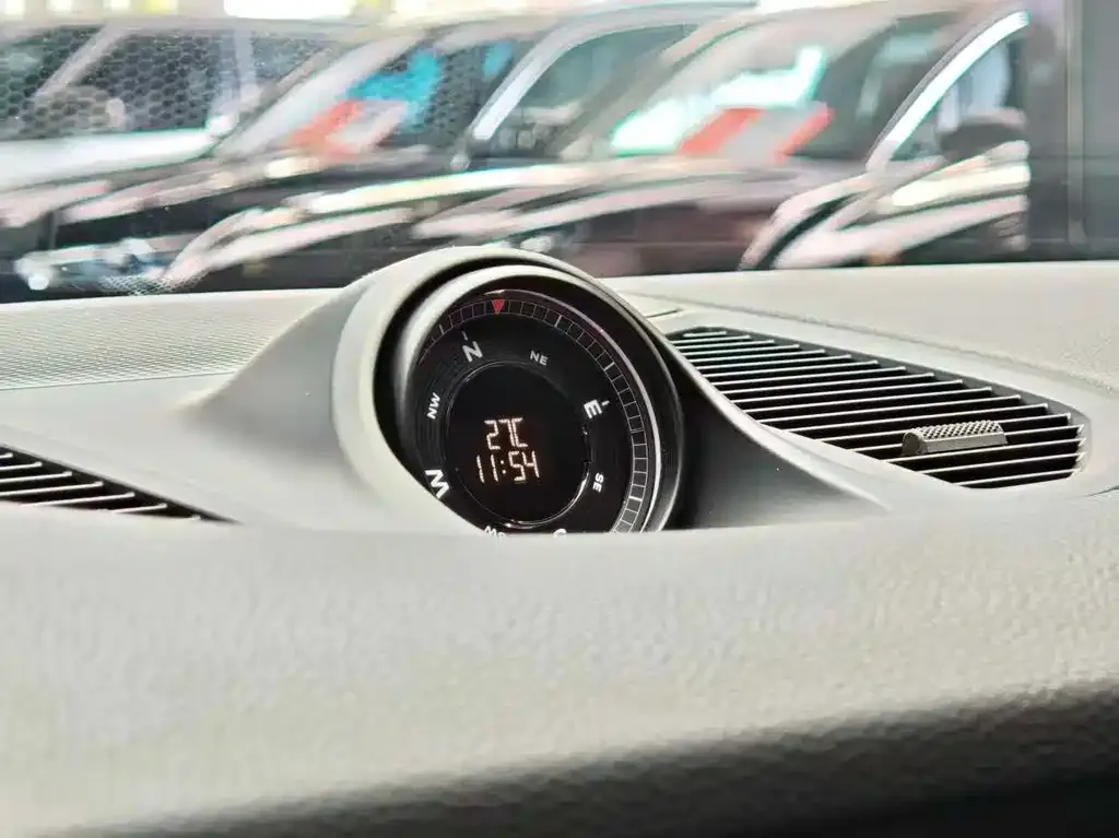 Porsche Cayenne — фото 2