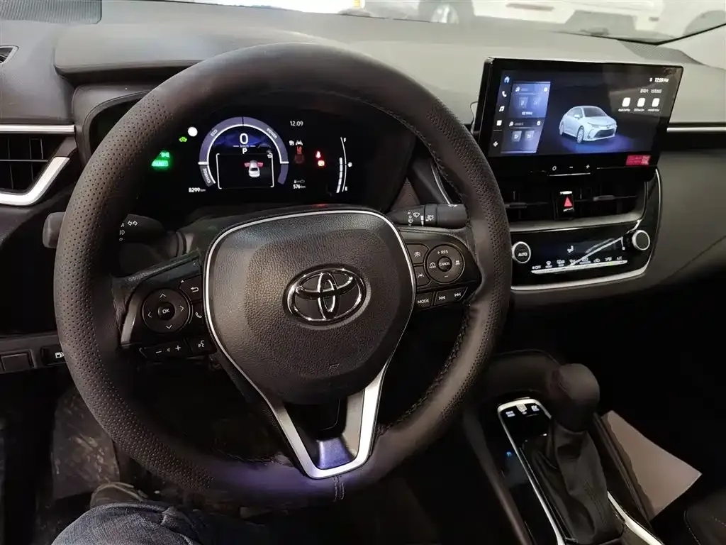 Toyota Corolla — фото 4