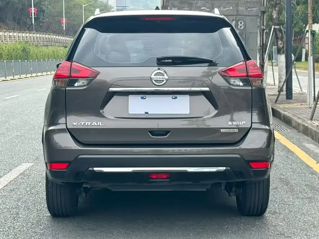 Nissan X-Trail — фото 4