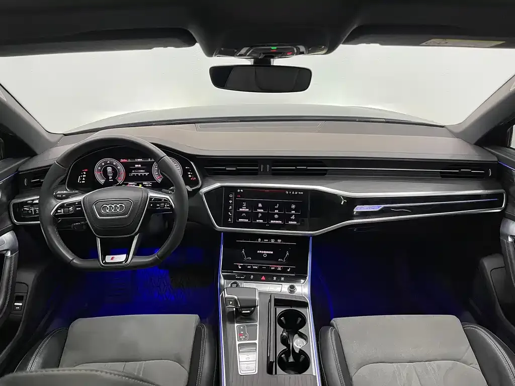 Audi A6L — фото 5
