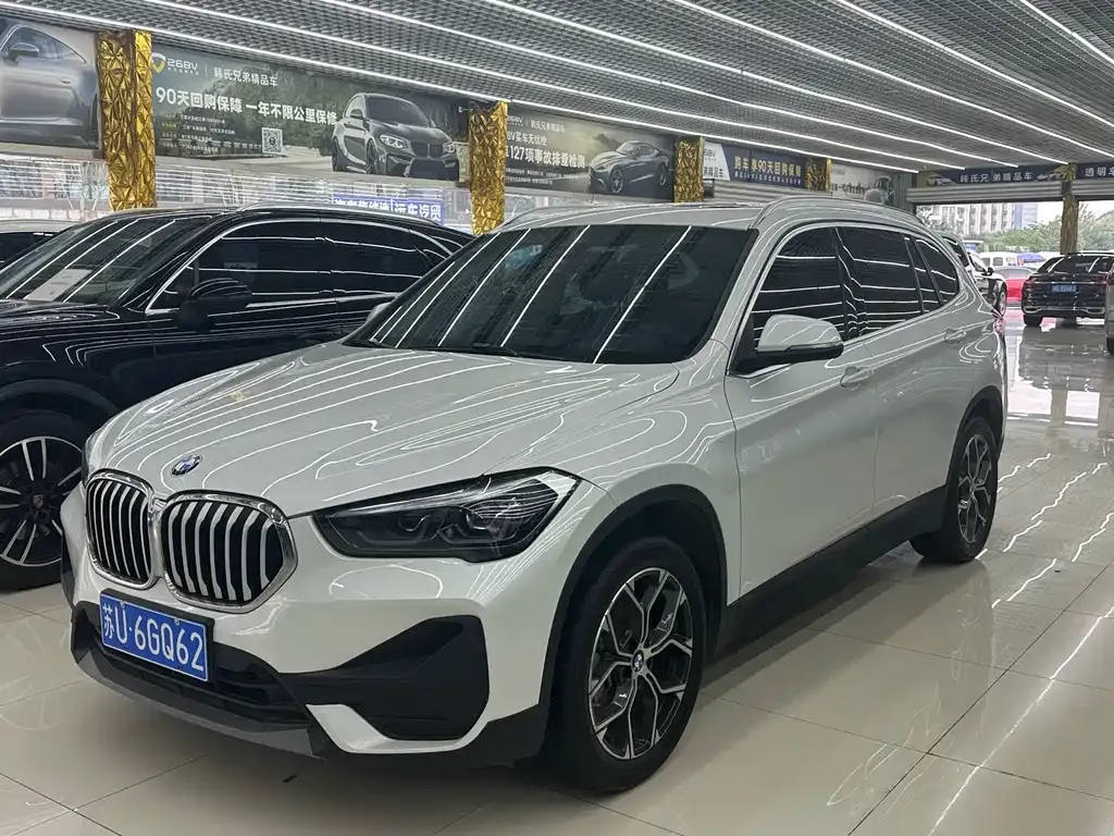 BMW X1 — фото 1