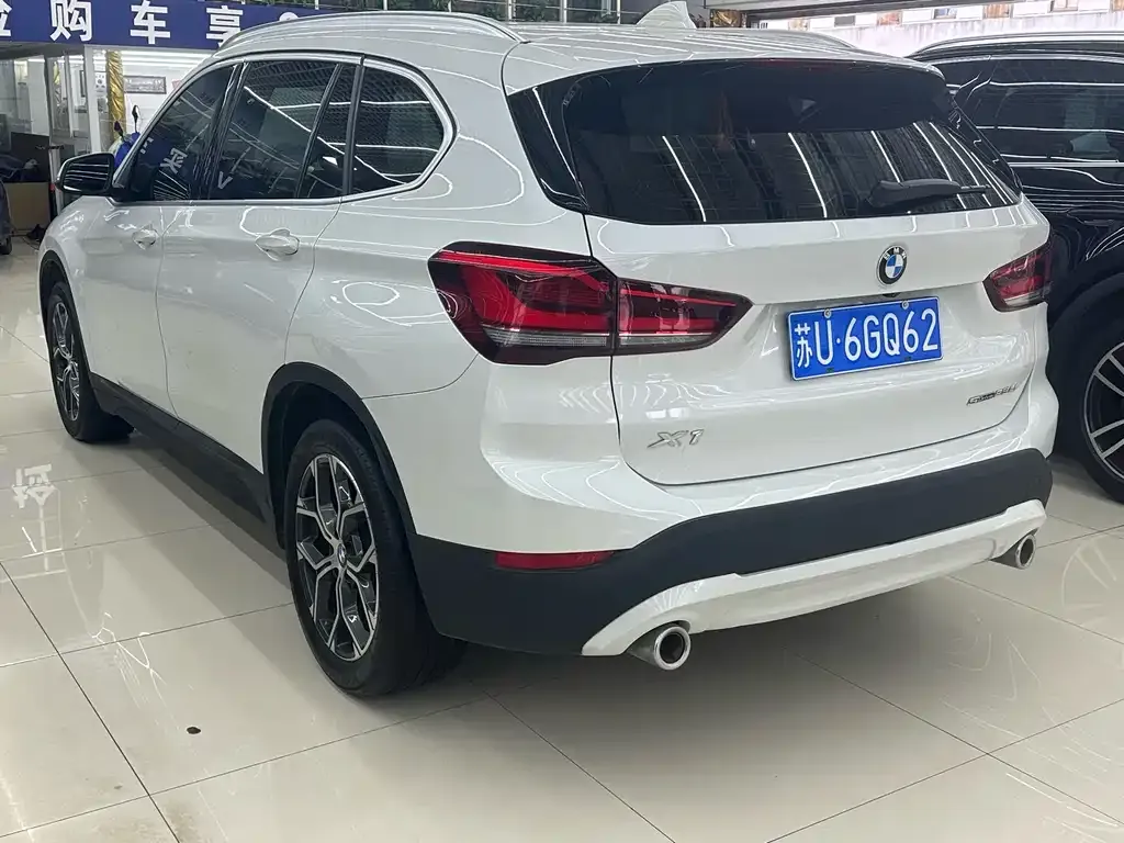 BMW X1 — фото 2