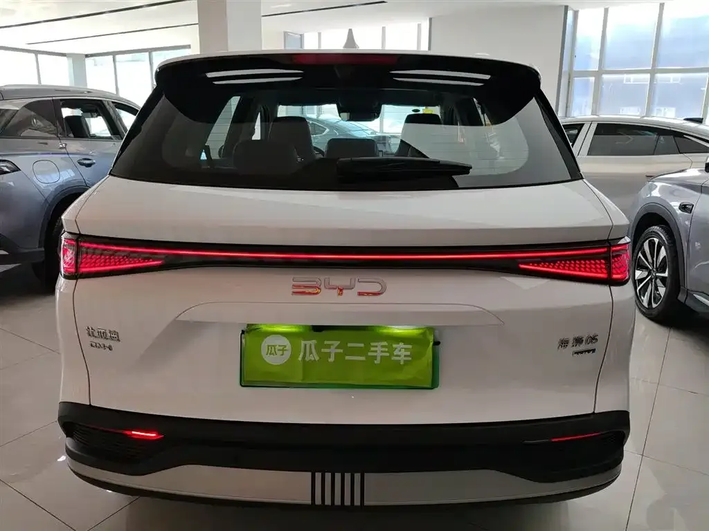 BYD Seal 05 DM-i — фото 6